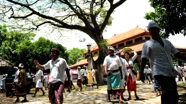 20160220-Perayaan-Kuningan-Umat-Hindu-Bali-AFP