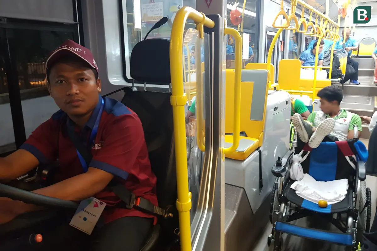 Shuttle Bus Atlet Asian Para Games 2018