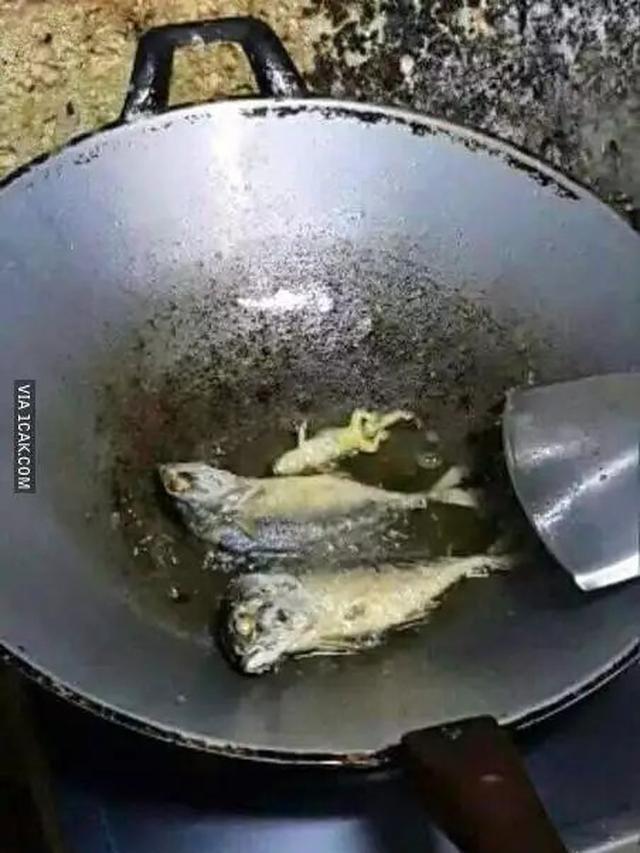 8 Momen Apes Netizen saat Memasak Ini Ngenes Banget