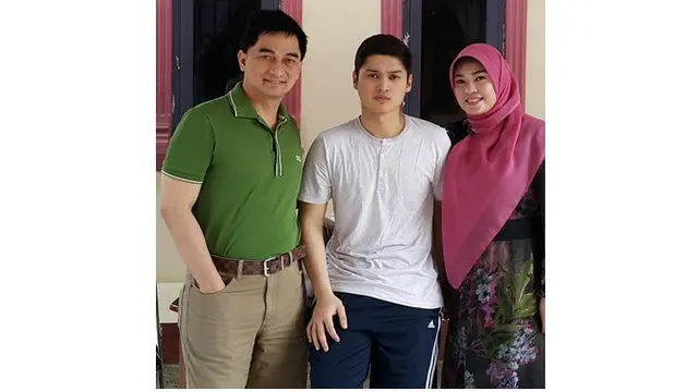 6 Momen Kebersamaan Dimyati dan Rizki Natakusumah, Ayah dan Anak Jadi Anggota DPR RI