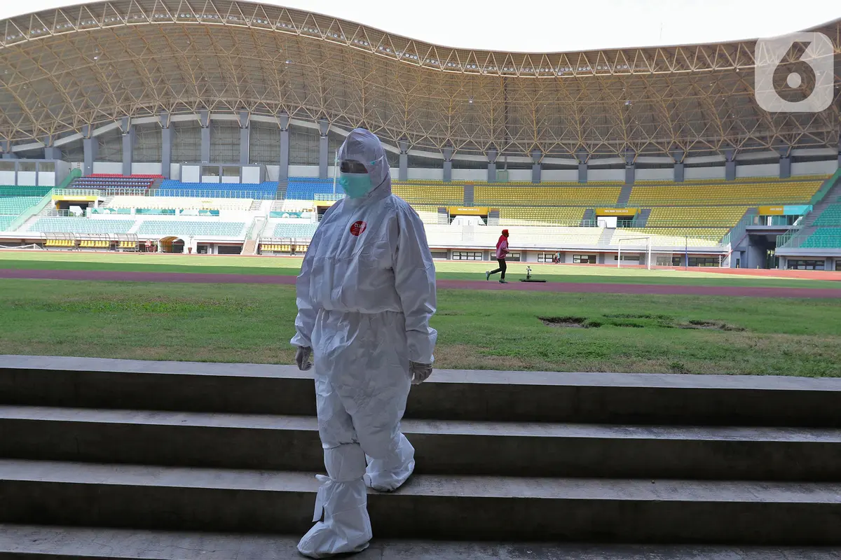 FOTO: Stadion Patriot Disulap Jadi Ruang Isolasi Tambahan COVID-19