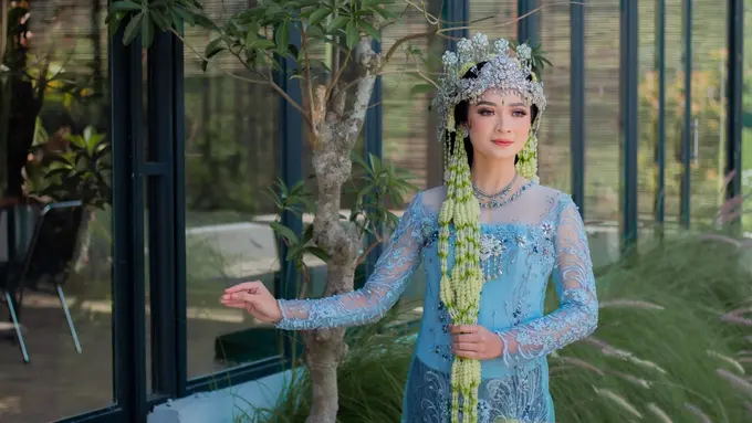 kebaya-kezo