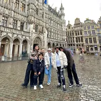 Liburan ke Eropa, tampilan Mahalini tiru gaya hijab lawas Putri Delina. [@putridelina].