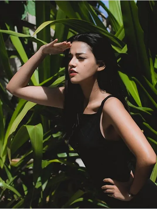 Bahkan, bisa dibilang yang dialami saat masih kecil itu lebih parah dibanding dengan Shafa. Ia tak bisa berbuat banyak, hanya doa yang terus dipanjatkan. Pemeran sinetron itu juga kesel dengan yang dilakukan Jenifer Dunn. (Instagram/susansameeh)