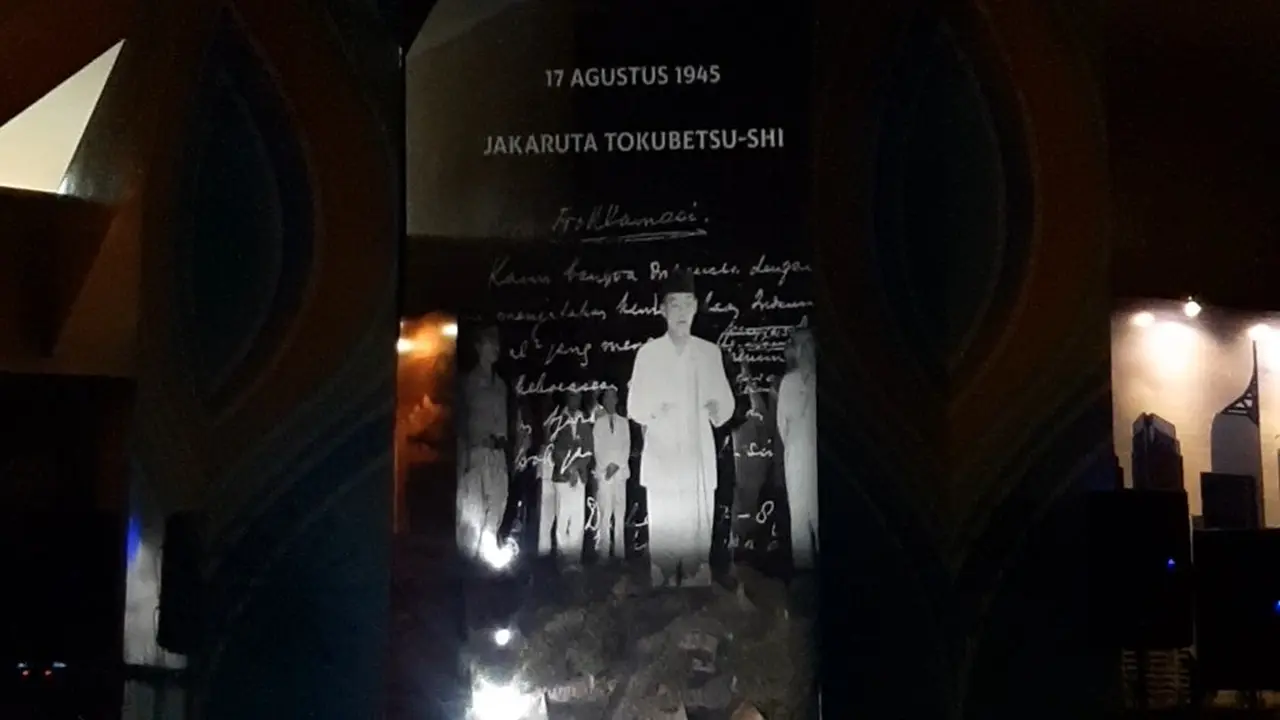 Pameran Hologram di Monas Week
