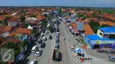 Suasana kendaran para pemudik di Brebes Timur, Jawa Tengah, Minggu (3/7). Contra Flow adalah sistem pengaturan lalu lintas yang mengubah arah normal arus kendaraan agar mengurai kemacetan. (Liputan6.com/Angga Yuniar) 