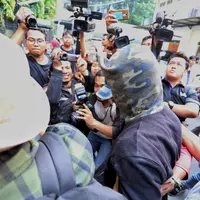 Sebagai ayah, artis senior Jeremy Thomas menyoroti teman semasa kecil anaknya. Hal itu terkait keterliban Axel yang memesan barang psikotropika tersebut. (Adrian Putra/Bintang.com)