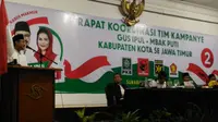 Rapat koordinasi tim kampanye Gus Ipul-Puti Guntur (Liputan6.com/Dian Kurniawan).
