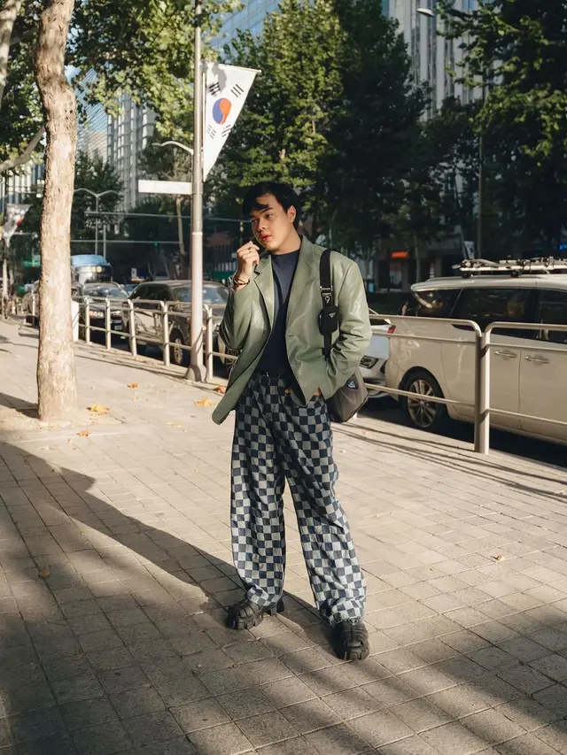 7 Potret Seleb Liburan di Korea Selatan, Jovi Adhiguna Nyaris Datangi Halloween Itaewon
