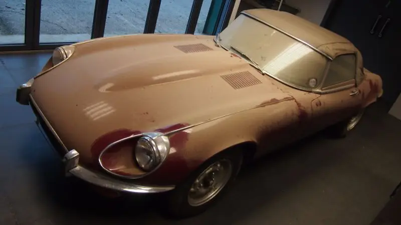 25 Tahun Menghuni Gudang, Jaguar E-Type Ini Siap Cari Tuan Baru