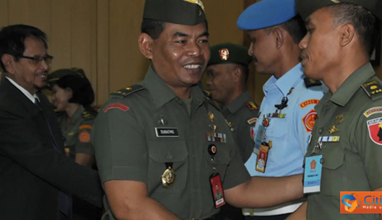 Citizen6, Cilangkap: Pada kesempatan tersebut, Wakapuspen TNI membacakan amanat Kapuspen TNI Laksamana Muda TNI Iskandar Sitompul ,di Aula Balai Wartawan Puspen TNI, Mabes TNI Cilangkap Jakarta. (Pengirim: Badarudin Bakri)
