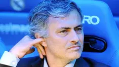 Pelatih Real Madrid Jose Mourinho dalam sebuah laga La Liga melawan Real Zaragoza di Santiago Bernabeu, 30 April 2011. Real Madrid kalah 2-3 dari Zaragoza. AFP PHOTO/DOMINIQUE FAGET