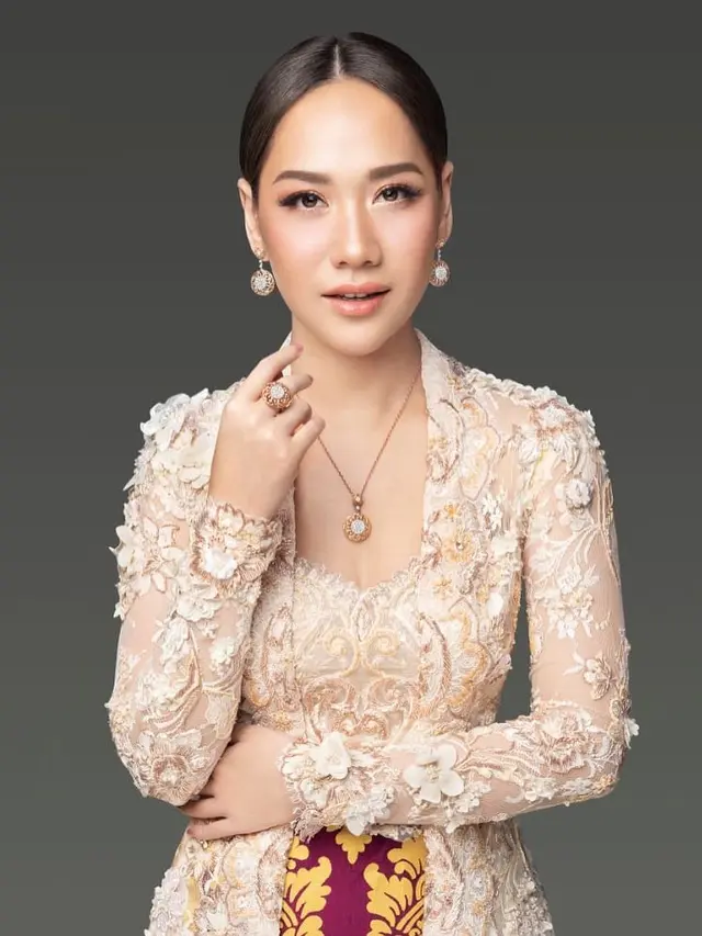6 Penampilan Bunga Citra Lestari Pakai Kebaya, Pesona Wanita Indonesia