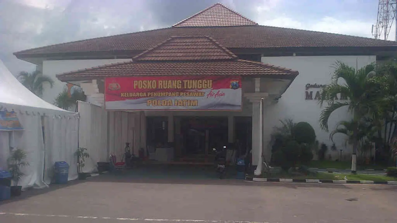  Tenda ruang tunggu keluarga korban penumpang pesawat AirAsia QZ8501