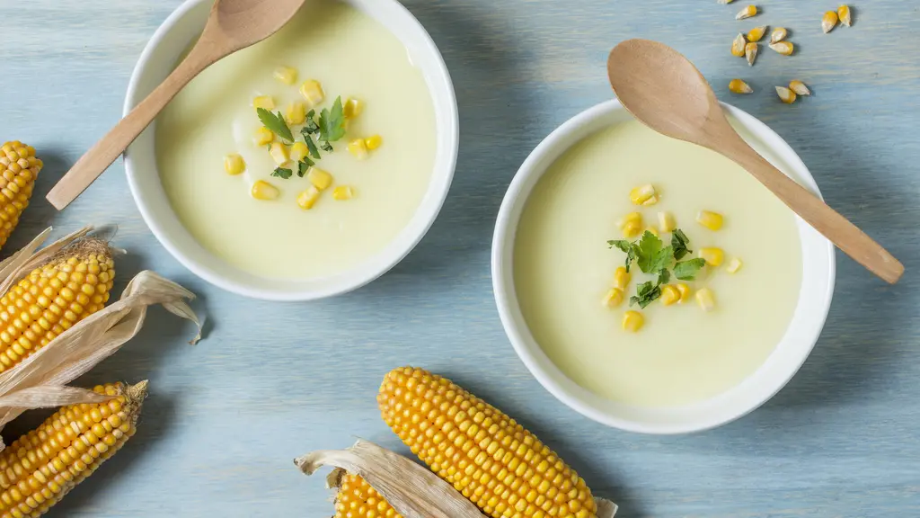 Sup jagung jahe tidak hanya hidangan yang lezat dan menenangkan, tetapi juga pilihan yang tepat untuk menjaga kesehatan. (Foto/dok: Freepik)