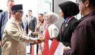 Momen Prabowo Disambut Mahasiswa Indonesia saat Tiba di Rusia