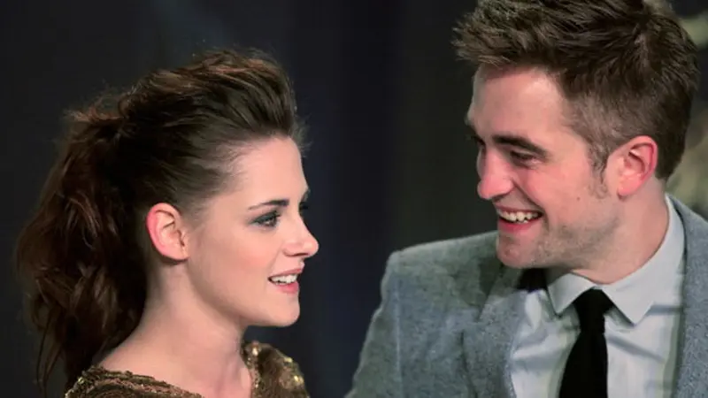 kristen-stewart-robert-pattinson-131101b