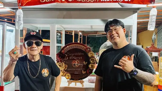 Ramai di TikTok dan Instagram, Kakek Nyentrik 76 Tahun Jual Bakmi di Tangerang