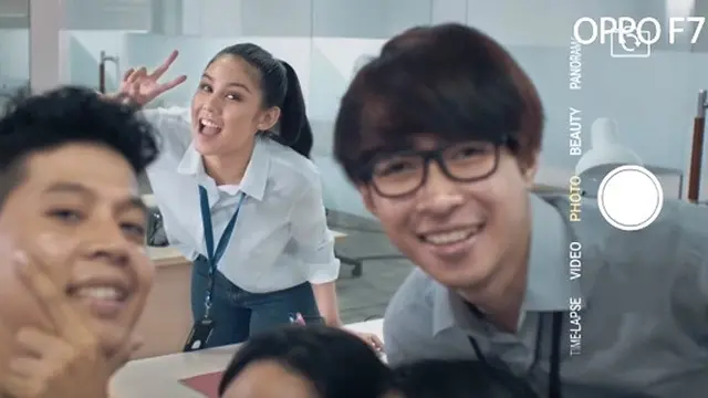 OPPO F7.