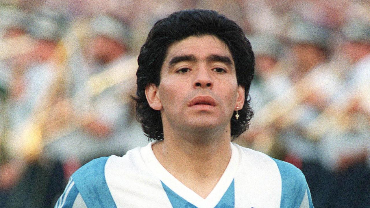Pesepak Bola Narkoba, Diego Maradona, Adrian Mutu