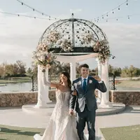 Momen Bahagia Aurelie Moeremans dan Tyler Bigenho di Hari Pernikahan (Instagram/@aurelie)