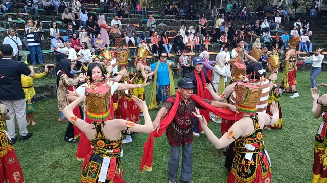 Kegiatan budaya Meras Gandrung yang digelar Sabtu (13/4/2024). (Foto: Istimewa)