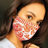 Hindari makeup menempel di masker kain dengan cara jitu berikut ini.