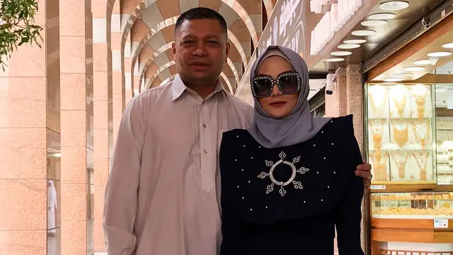 [Bintang] 8 Foto Cantik Krisdayanti Saat Mengenakan Hijab