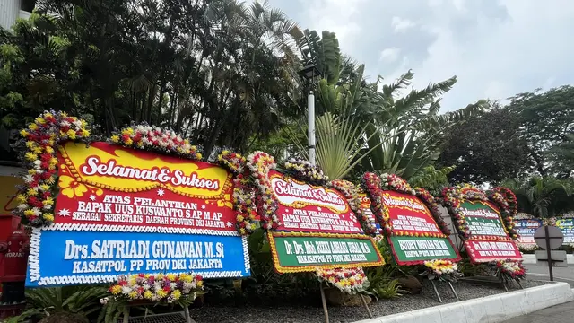 Karangan Bunga Hiasi Balai Kota Jelang Pelantikan Sekda DKI Jakarta Baru