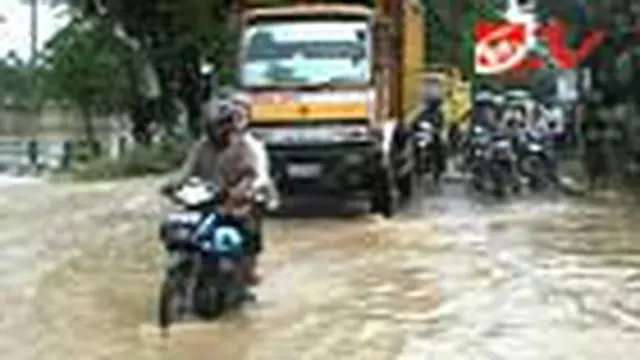 Jalur Cilegon-Anyer Macet Parah