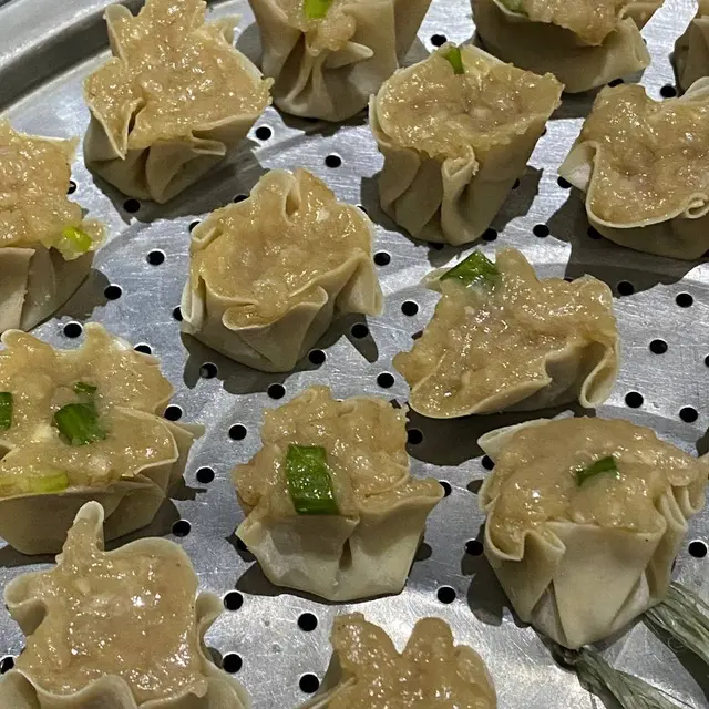 6 Potret Bentuk Dimsum Nyeleneh Ini Bikin Tepuk Jidat,