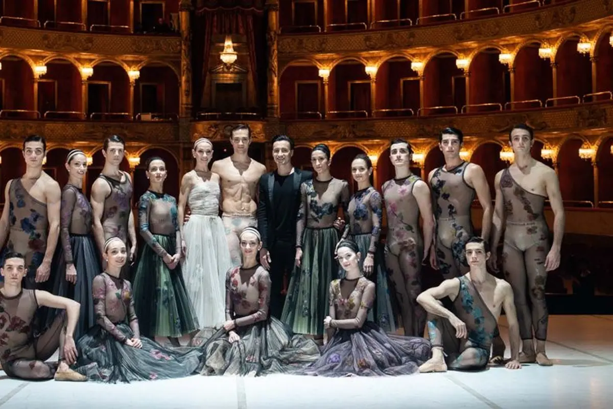 Dior percantik kostum para penari balet di Roma