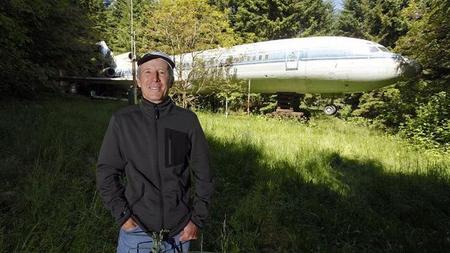 Rogoh Rp 2,9 Miliar, Pria Ini Sulap Pesawat Bekas Jadi 