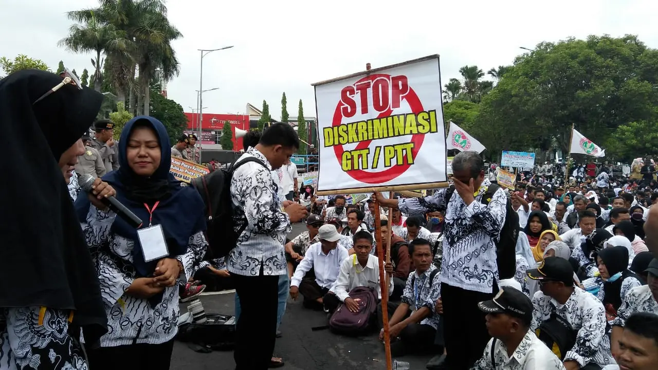 Guru Belum Digaji