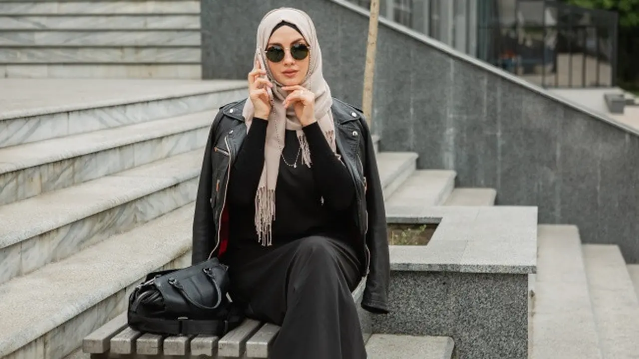 Ilustrasi Outfit Kasual Hijab (credit: marymarkevich/freepik)