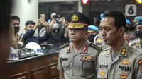 Mantan Kadiv Propam Irjen Ferdy Sambo  usai menjalani sidang kode etik di Gedung TNCC Mabes Polri, Jakarta, Jumat (26/8/2022). Irjen Ferdy Sambo resmi dipecat secara tidak hormat dari Polri. Keputusan dikeluarkan oleh Komisi Etik Profesi Polri (KEPP) pada Jumat (26/8/2022) dinihari WIB. (Liputan6.com/Faizal Fanani)