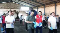 Polisi membongan penyalahgunaan BBM Subsidi di Pasuruan. (Dian Kurniawan/Liputan6.com)