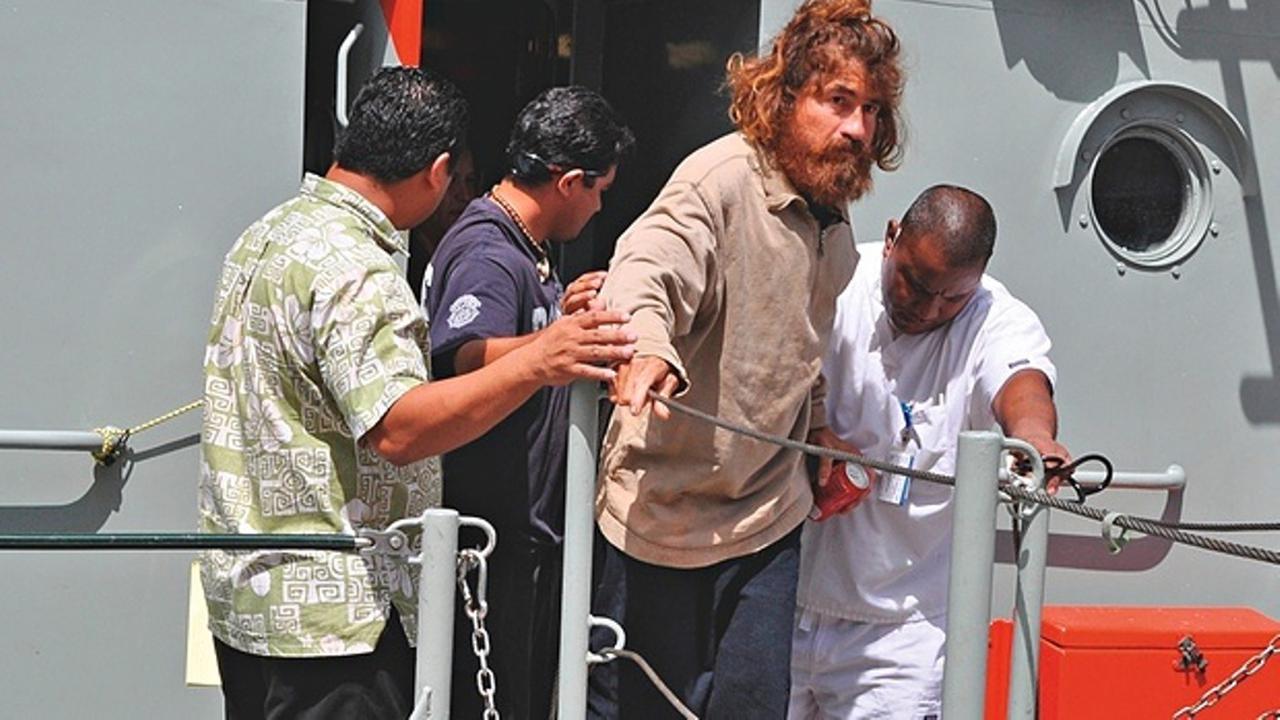 Kisah Nelayan yang Bertahan Hidup di Lautan Selama 438 Hari