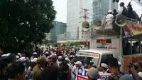 Massa FPI berunjuk rasa di depan kantor Facebook Indonesia. (Liputan6.com/Nanda Perdana Putra)