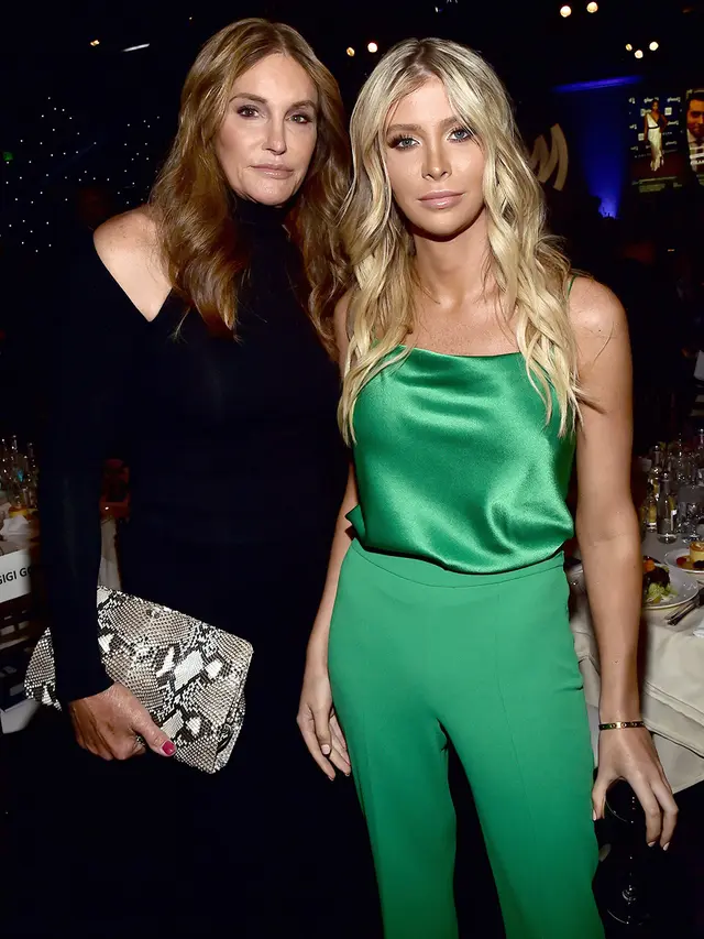 [Bintang] Caitlyn Jenner - Sophia Hutchins