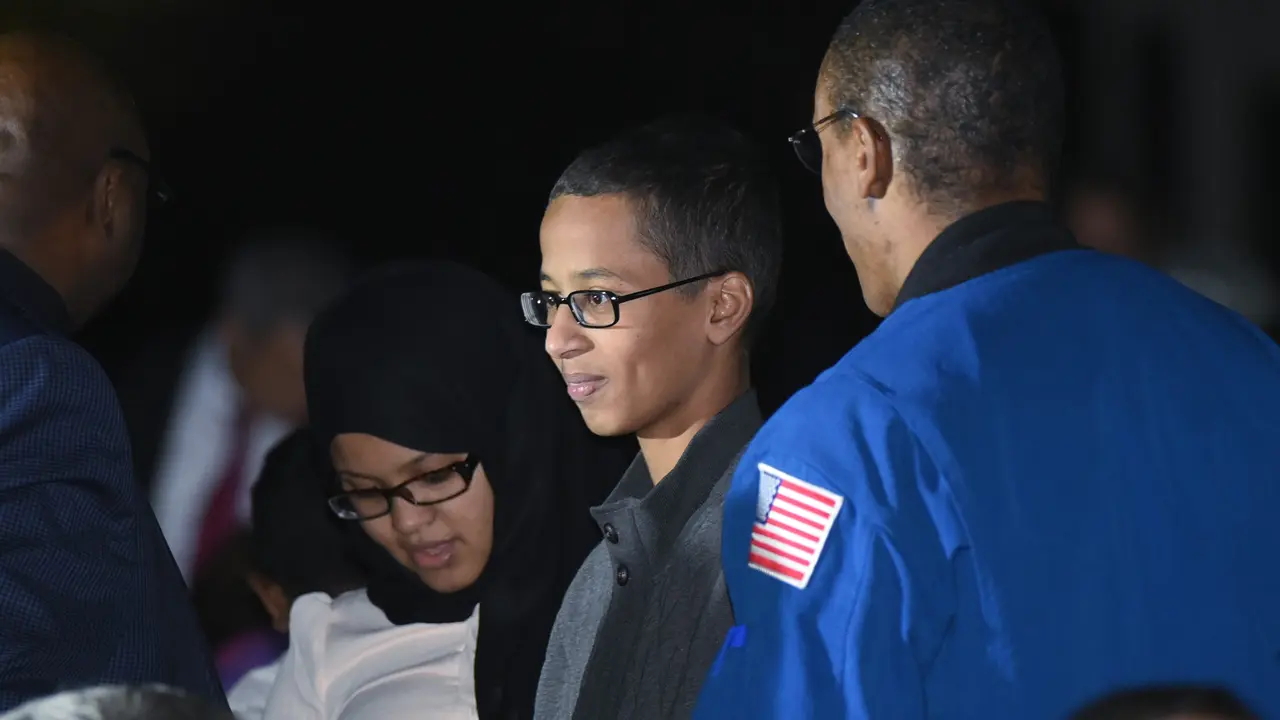 20151019-Ahmed Mohamed, Remaja yang Disangka Membuat Bom Kunjungi Gedung Putih
