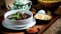 7 Rekomendasi Tempat Makan Rawon Enak di Surabaya yang Wajib Kamu Coba