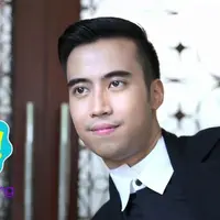 Vidi Aldiano menghabiskan bulan puasa tahun ini dengan rekaman album ketiganya. 