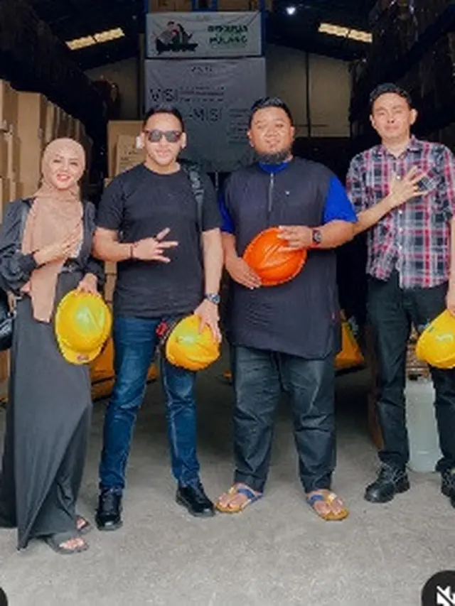 Penyanyi dangdut Jenita Janet konsisten tampil berhijab (Foto: Instagram jenitajanet)