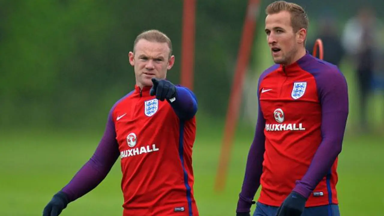 Wayne Rooney dan Harry Kane
