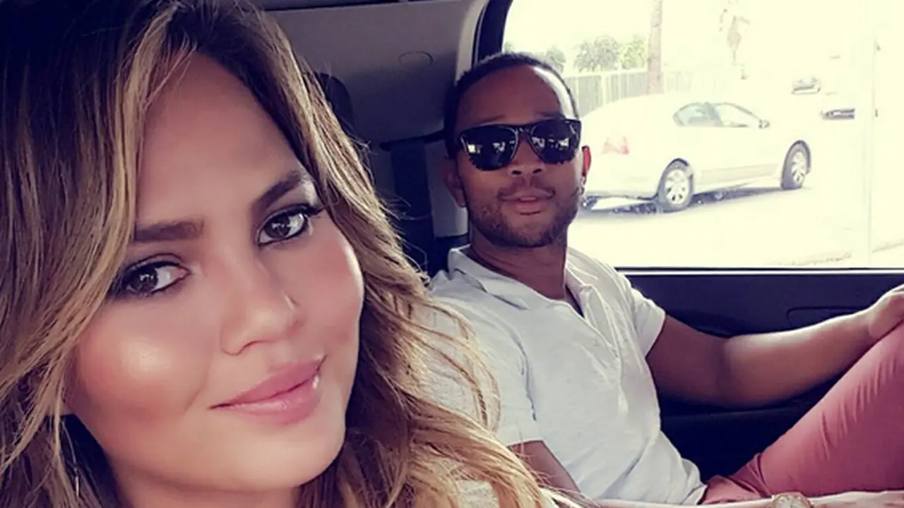 Chrissy Teigen dan John Legend 