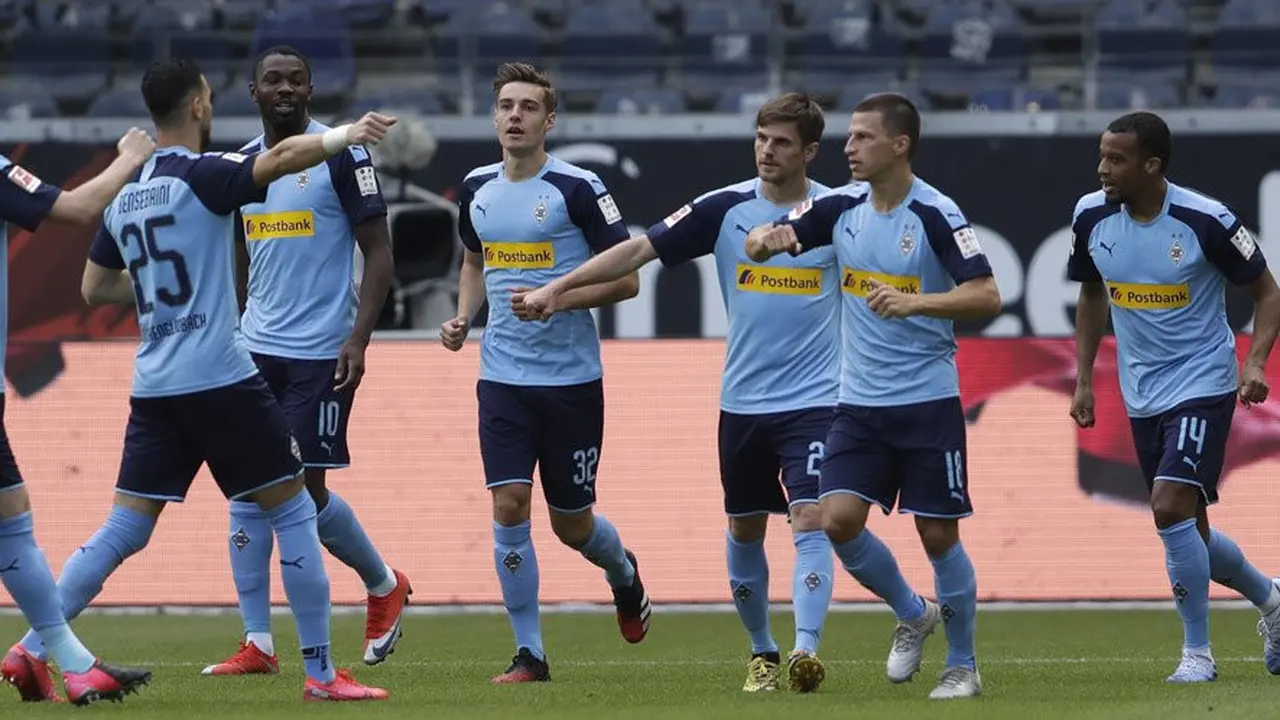 Alassane Plea Bersama Skuat Borussia Monchengladbach