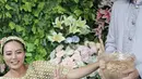 Dalam unggahannya, tak sedikit netizen serta rekan selebriti yang turut memberikan selamat dan doa atas kehamilan Marissa ini. Bahkan, banyak pula yang ikut bahagia melihat keseruan acara 7 bulanan kehamilannya. (Liputan6.com/IG/@marissajeffryna)