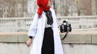 Lihat inspirasi tampil tetap stylish saat liburan sesuai destinasi untuk Anda para hijaber. (Foto: Instagram/@hijabfashion)
