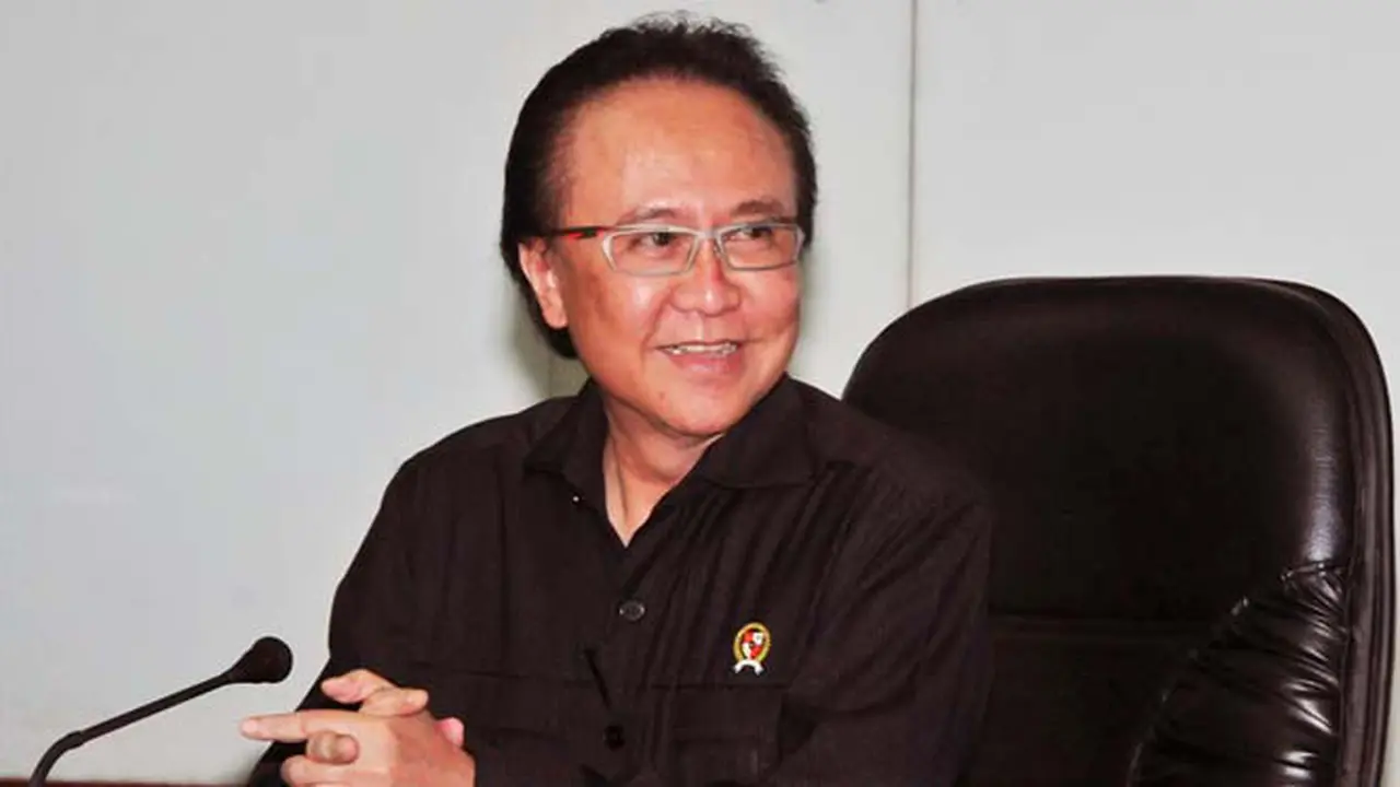 menteri-perikanan-131111c.jpg